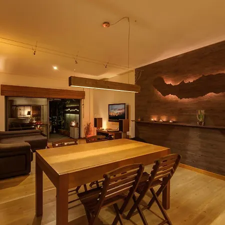 아파트 Epicenter Santacruz *