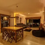 Epicenter Santacruz Apartment